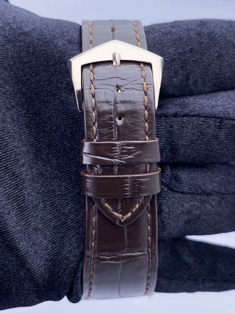 Patek Philippe Calatrava 5196G-001 Image 6